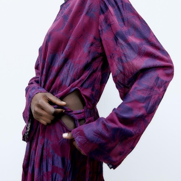 ZARA  Purple Wrinkled Jacquard Maxi Dress Size Small - Picture 4 of 15